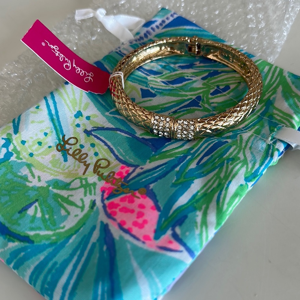 BNWT Lilly Pulitzer gold Sea Fan Bracelet Crystal Accents hinged bangle